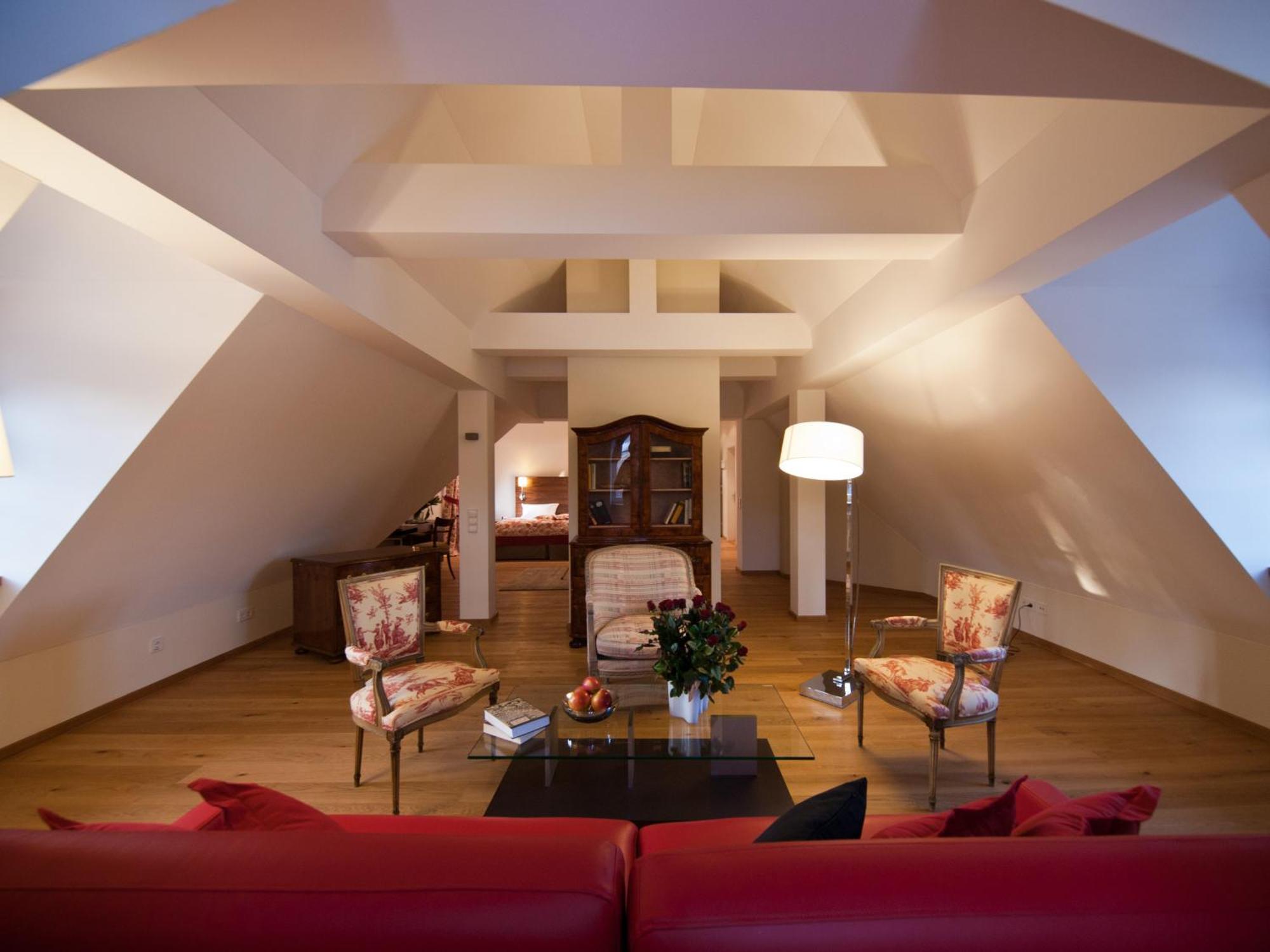 ילנייה גורה Palac Pakoszow Schlosshotel Wernersdorf מראה חיצוני תמונה The interior of a suite at the Hotel de l'Europe