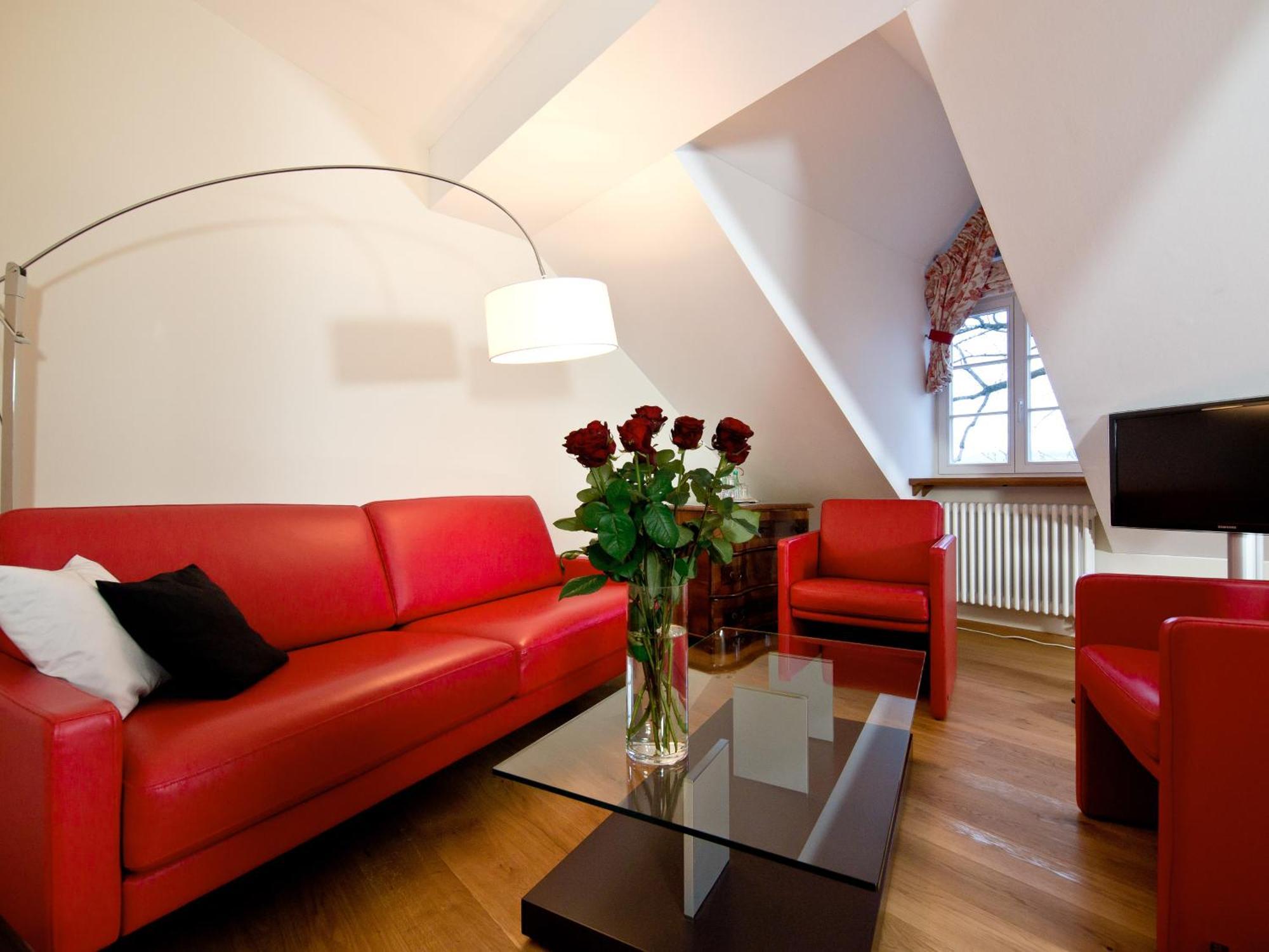 ילנייה גורה Palac Pakoszow Schlosshotel Wernersdorf מראה חיצוני תמונה A living room in a German apartment